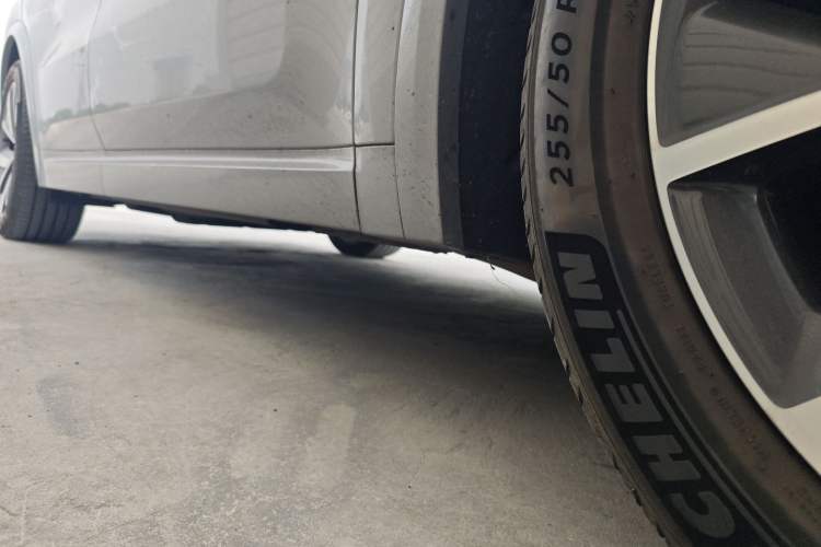 Used Li Auto L8 2023 Pro Model
