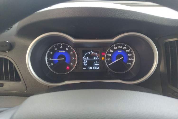 Used Dongfeng Aeolus AX3 2016 1.5L Manual Shangkue Model
