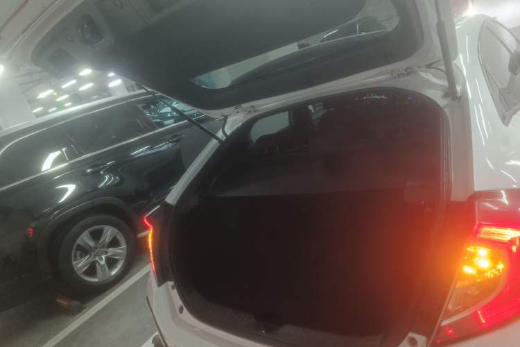 Used Honda Civic 2021 HATCHBACK 220TURBO CVT Trendy Cool Edition
