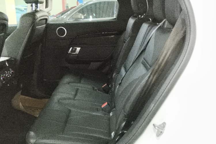 Used Land Rover Discovery 2020 3.0 SC V6 SE
