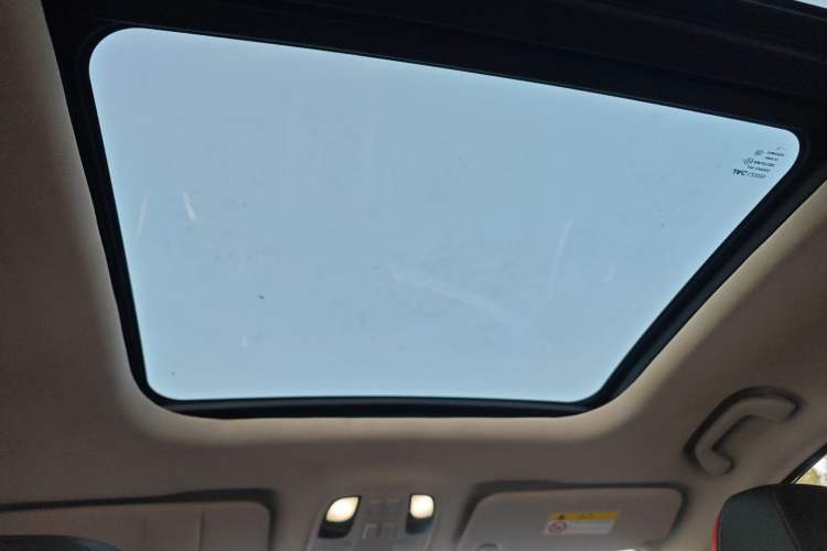 Used SOL X8 2021 300T DCT Prestige Smart Connectivity Edition 5-seater
