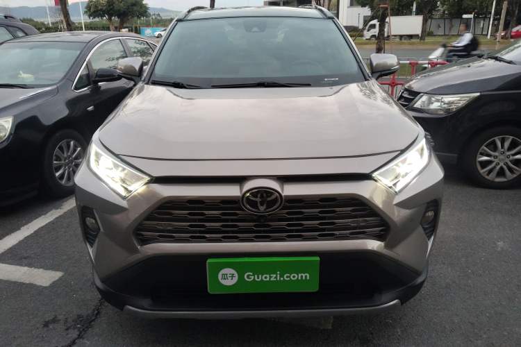 Used Toyota RAV4 2020 2.0L CVT Four-Wheel Drive Prestige Edition
