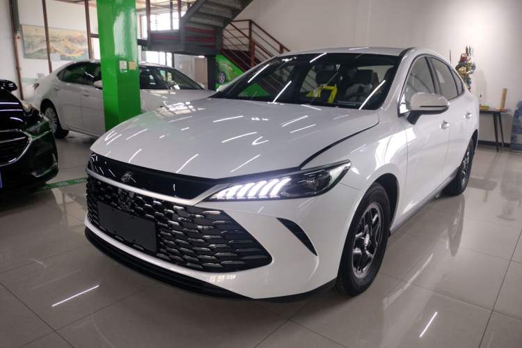 Used BYD Qin PLUS 2025 DM-i Smart Drive 55KM Leading Model
