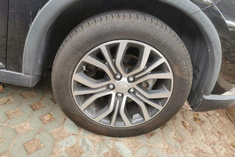 Used Mitsubishi Outlander 2018 2.0L Two-Wheel Drive Glory Edition 5 Seats