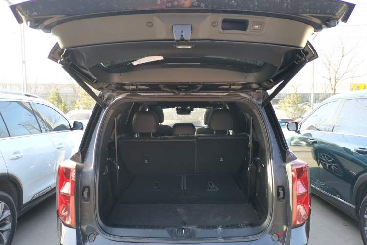 Used GAC Trumpchi GS8 2022 Linghang Series 2.0 TGDI Two-Wheel-Drive Luxury Smart Connectivity Version (7 Seats)
