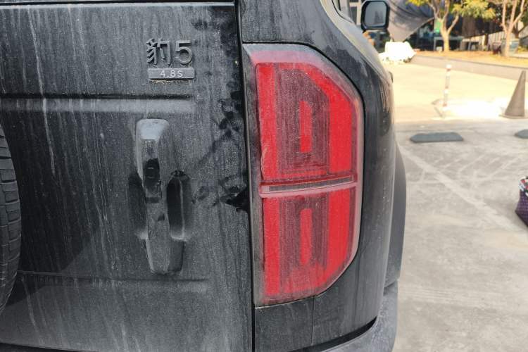 Used  Leopard 5 2023 Navigator Edition