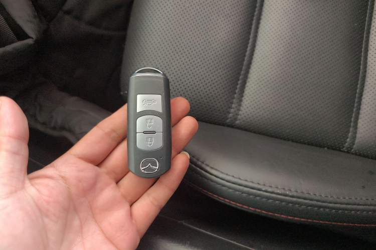 Used Mazda Atenza 2014 2.5L Blue Sky Prestige Edition
