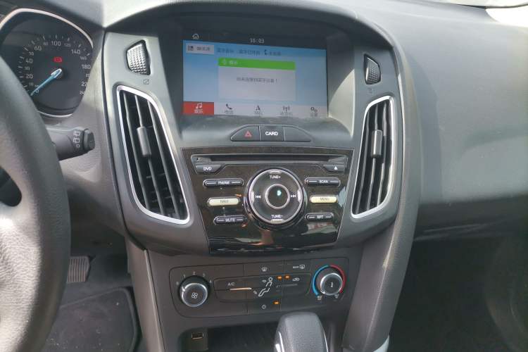 Used Ford Focus 2018 Hatchback Classic 1.6L Automatic Comfort Plus SmartDrive Edition
