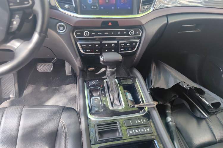 Used GAC Trumpchi GS8 2017 320T Two-Wheel Drive Luxury Smart Connectivity Version (7 Seats)
