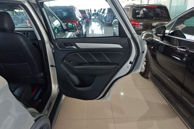 Used Roewe RX5 New Energy 2019 eRX5 50T Internet-Enhanced Flagship Edition
