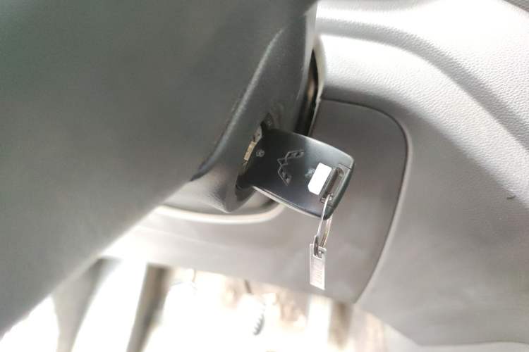 Used Wuling Hongguang V 2019 1.5L Jingqu Version China VI LAR