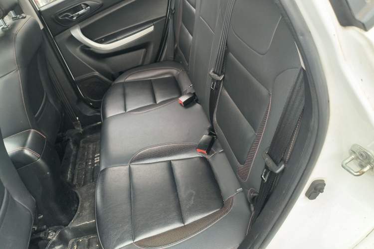 Used Changan CS35 2016 1.6L Manual Luxury Model China V Standard
