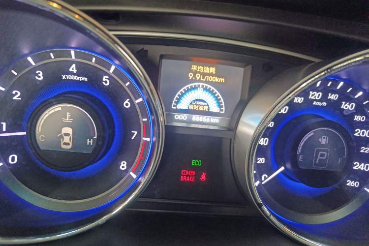 Used Hyundai Sonata 2014 2.4L Automatic Leading Edition China IV Standard
