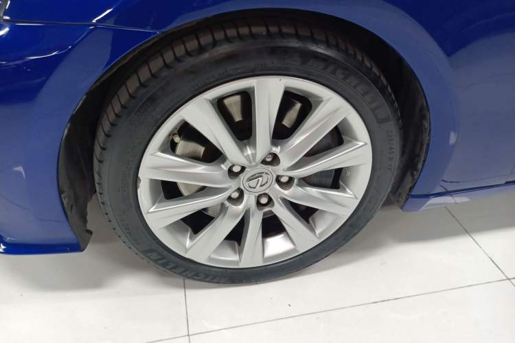 Used Lexus IS 2015 200t F SPORT

