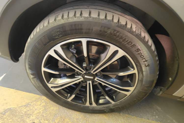 Used Wey VV6 2021 2.0T Two-Wheel Drive Smart Protection+
