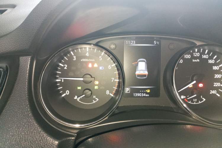 Used Nissan X-Trail 2019 2.0L CVT Smart Connect Comfort Edition 2WD
