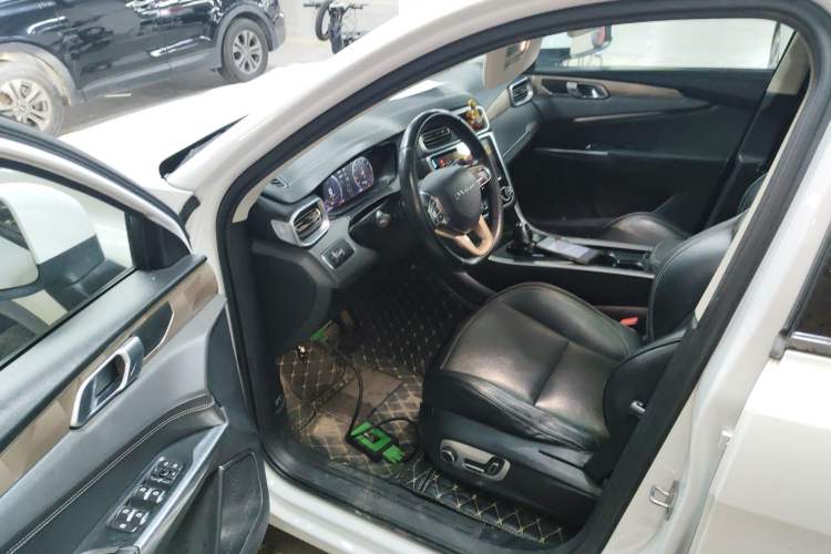 Used Lynk & Co 01 2017 2.0T Two-Wheel Drive Pro Edition
