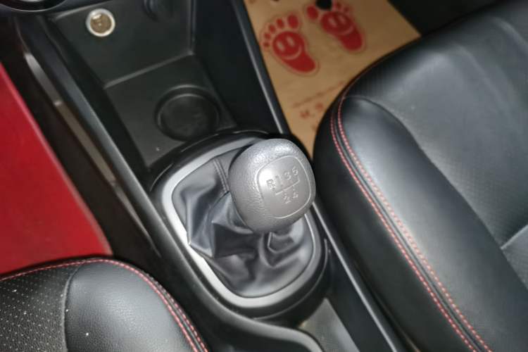 Used Kia K2 2015 Sedan 1.4L MT GLS
