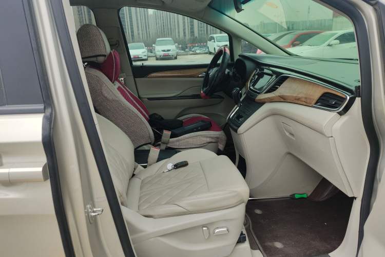 Used Buick GL8 2017 ES 28T Comfort Model China V Standard