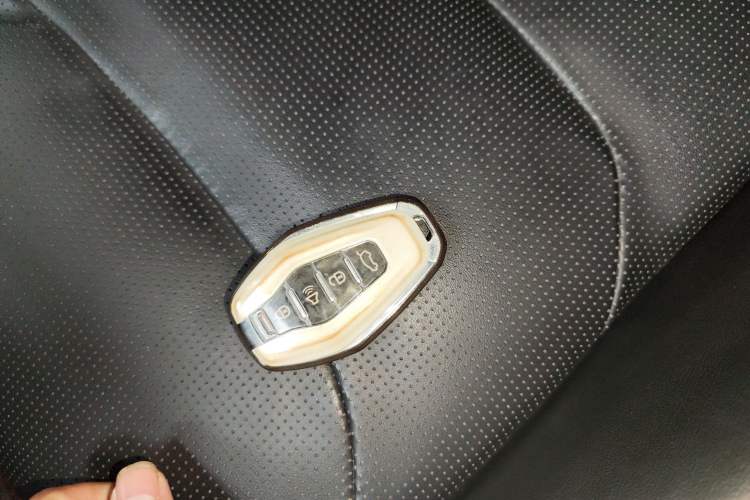 Used JETOUR X70 PLUS 2021 1.6T DCT Pro+ 7-Seater
