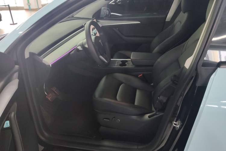 Used Tesla Model Y 2023 Rear-Wheel-Drive Version