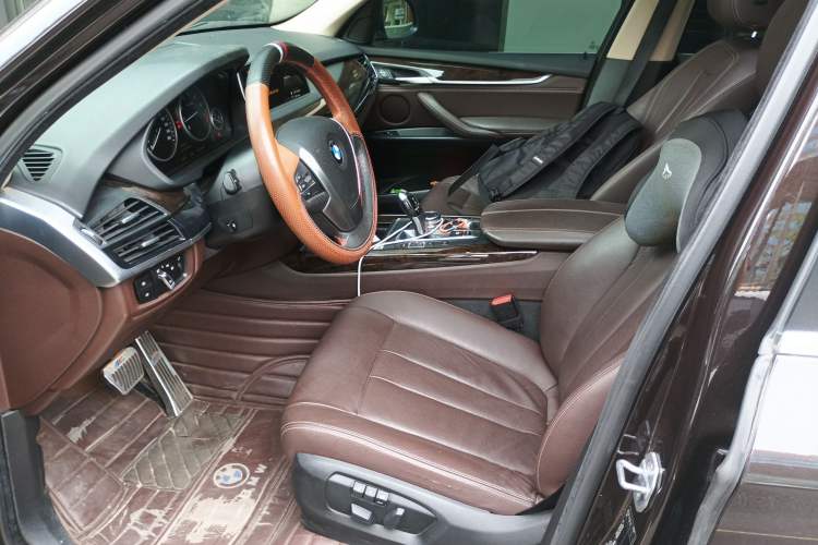 Used BMW X5 2015 xDrive28i
