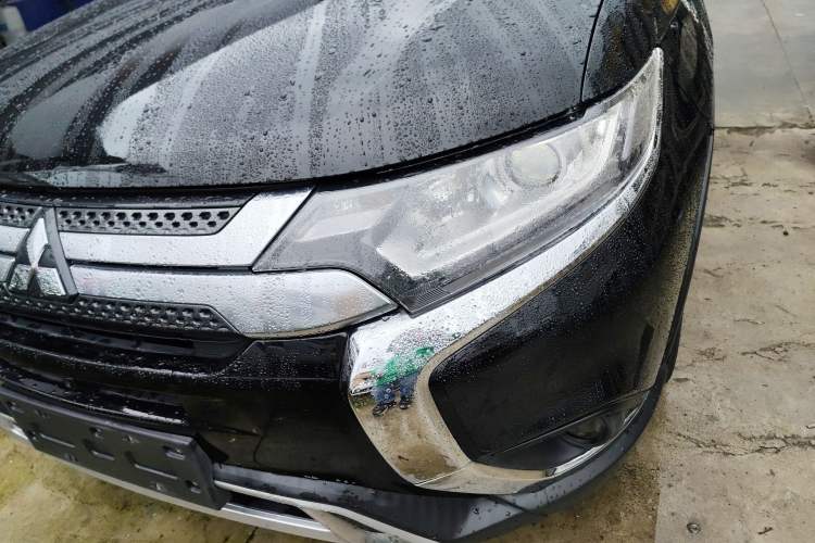 Used Mitsubishi Outlander 2019 2.0L Two-Wheel Drive Comfort Edition 5 Seats China VI Standard
