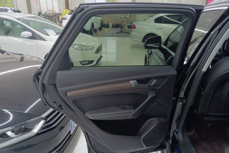 Used Audi Q5L 2023 40T Fashionable and Elegant Version
