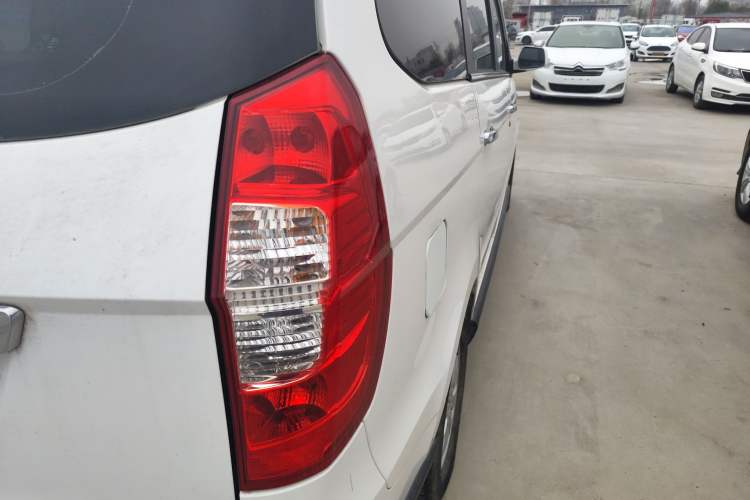 Used Wuling Hongguang 2014 1.5L S Automatic Luxury Model
