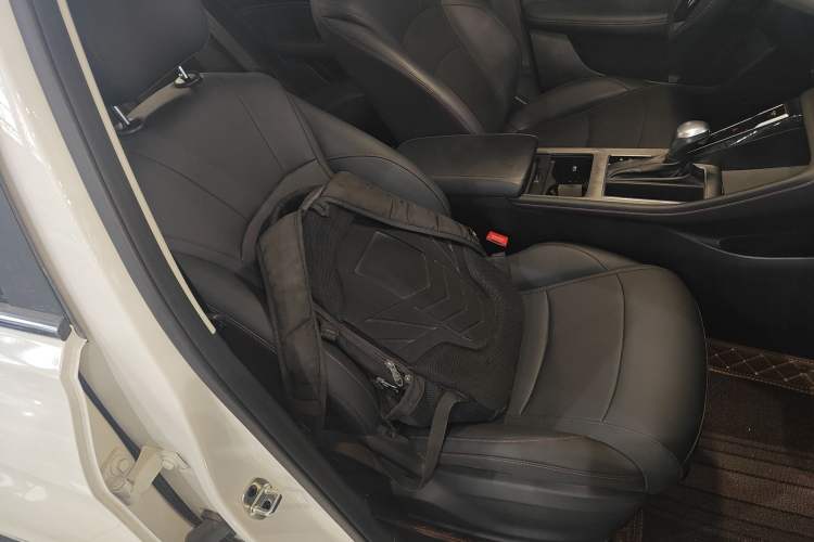 Used Roewe i5 2023 1.5L CVT Luxury Edition