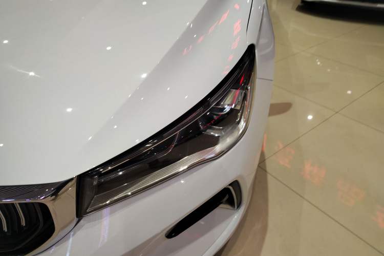 Used Geely Auto Emgrand 2022 4th Generation 1.5L CVT Flagship Model
