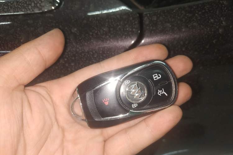 Used Buick Envision 2017 20T Two-Wheel Drive Luxury Model
