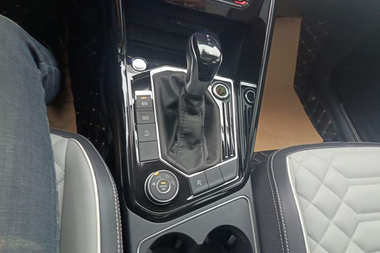 Used Volkswagen Tayron 2023 Revised Version 380TSI All-Wheel Drive R-Line High-Energy Edition
