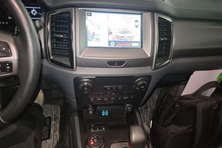 Used Ford Everest 2017 2.0T Gasoline Automatic 4x4 Luxury Edition 5 Seats