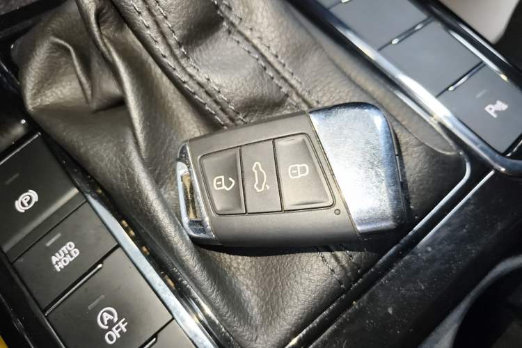 Used Volkswagen Passat 2019 330TSI Elite Edition China VI