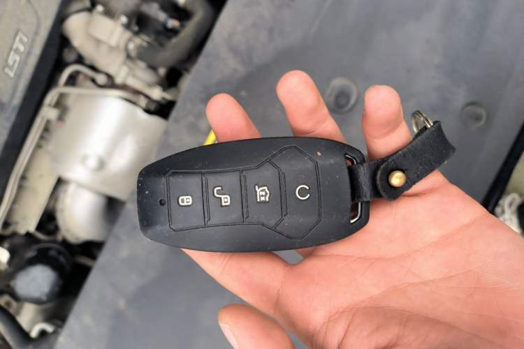 Used BYD Qin Pro 2019 Super Edition 1.5TI Manual Smart Connect Fierce Model China V Standard
