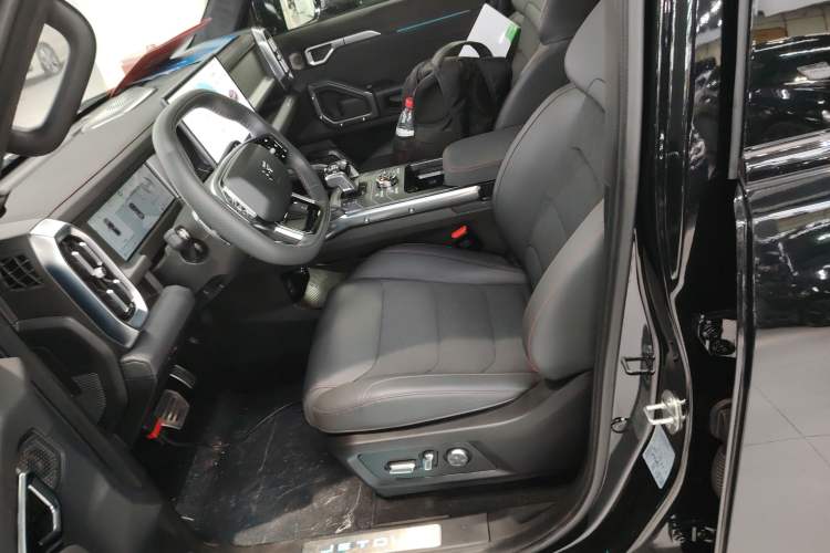 Used JETOUR Traveler 2023 2.0T All-Wheel Drive CrossPRO+
