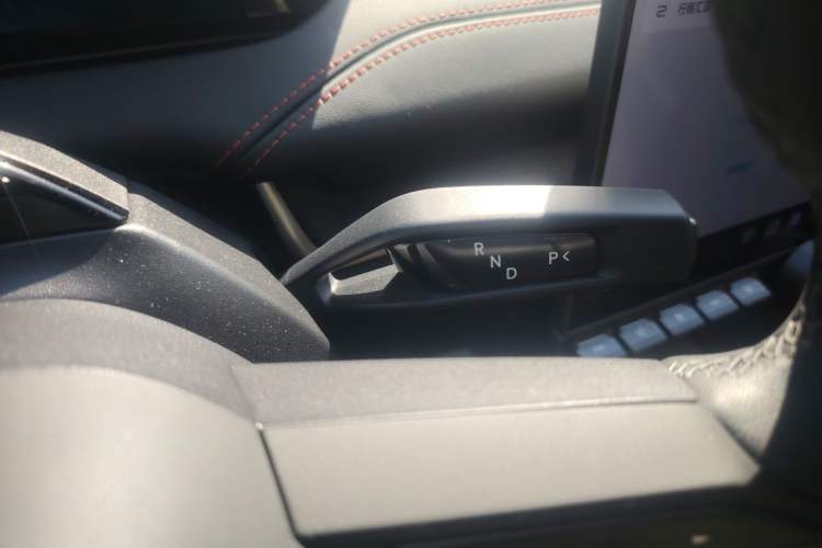 Used  SU7 2024 Rear-Drive Ultra-Long Range Advanced Pro-Level Intelligent Driving Version