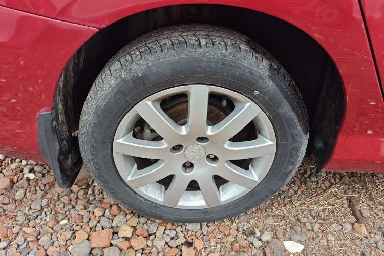 Used Peugeot 308 2014 Enjoy Edition Classic 1.6L Manual Fashion Model