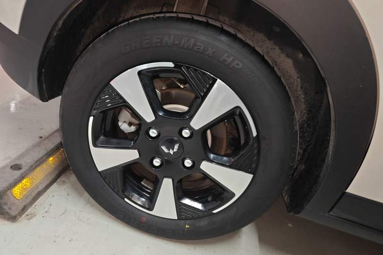 Used Wuling Bingo PLUS 2024 330 km Range Five-Seater Version