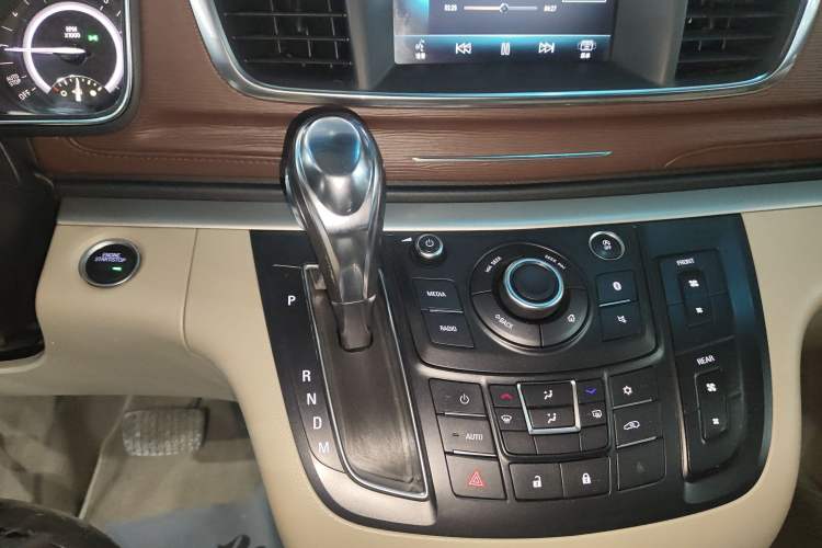 Used Buick GL8 2017 25S Comfort Version China V Standard
