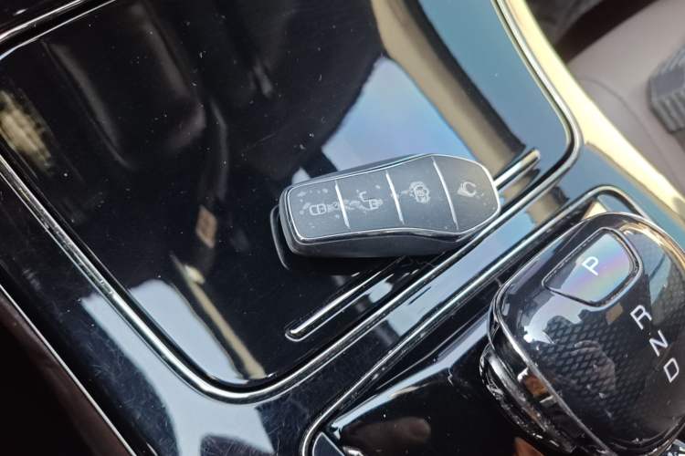 Used BYD Han 2022 EV Genesis Edition 715KM Front-Wheel-Drive Prestige Model
