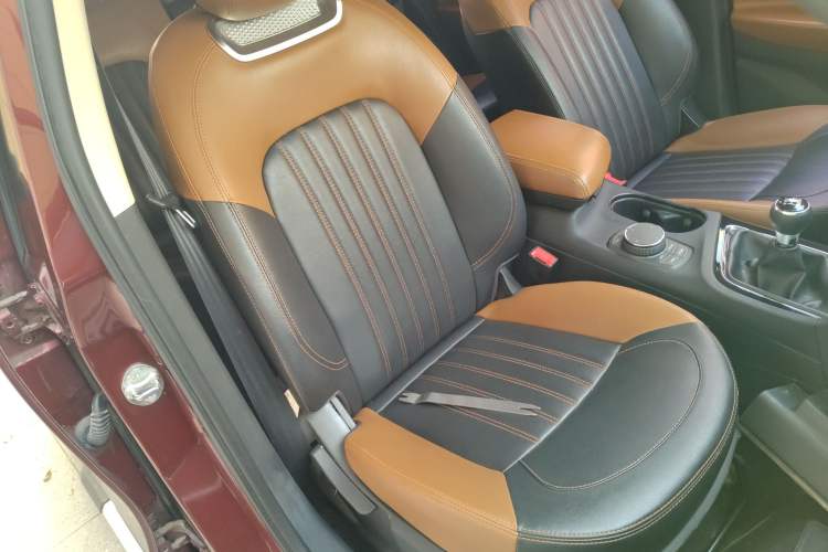 Used Soueast DX7 2017 1.5T Manual Triumph Edition
