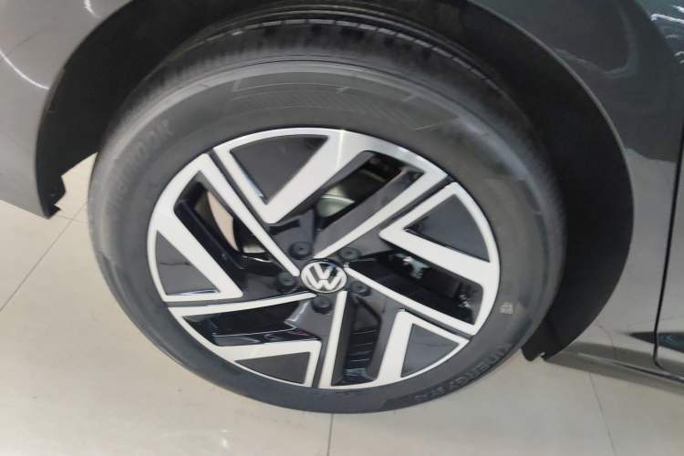 Used Volkswagen Sagitar 
