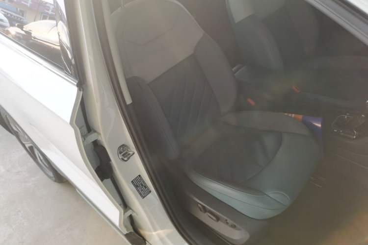 Used Volkswagen Tharu 2023 300TSI Two-Wheel-Drive Full Moon Edition