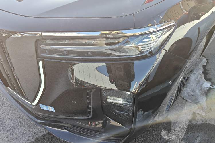 Used Hongqi H9 2025 2.0T Two-Wheel Drive Flagship Private Enjoyment Fashion Edition 5 Seats
