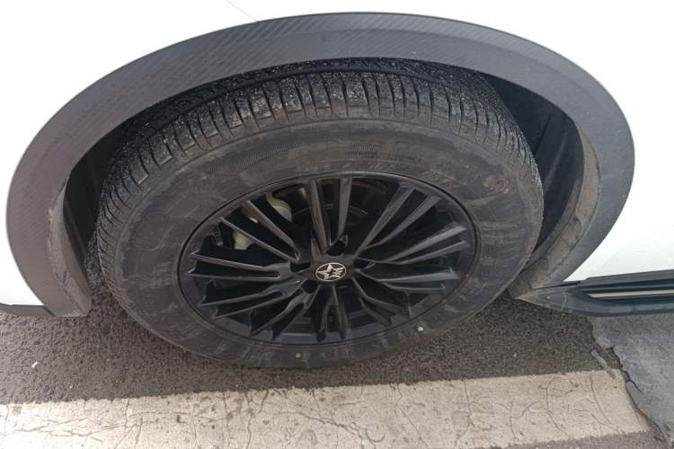 Used Venucia V 2023 260T Idol Edition Pro
