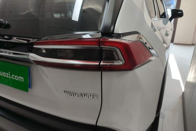 Used Toyota Wildlander 2023 2.0L CVT Two-Wheel Drive Leading Edition