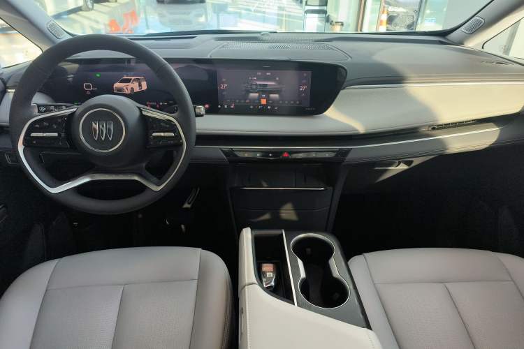 Used Buick GL8 2025 Lu Zun Deluxe Edition