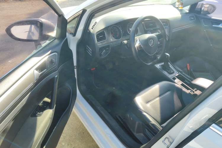 Used Volkswagen Golf 2016 230TSI Automatic Comfort Version